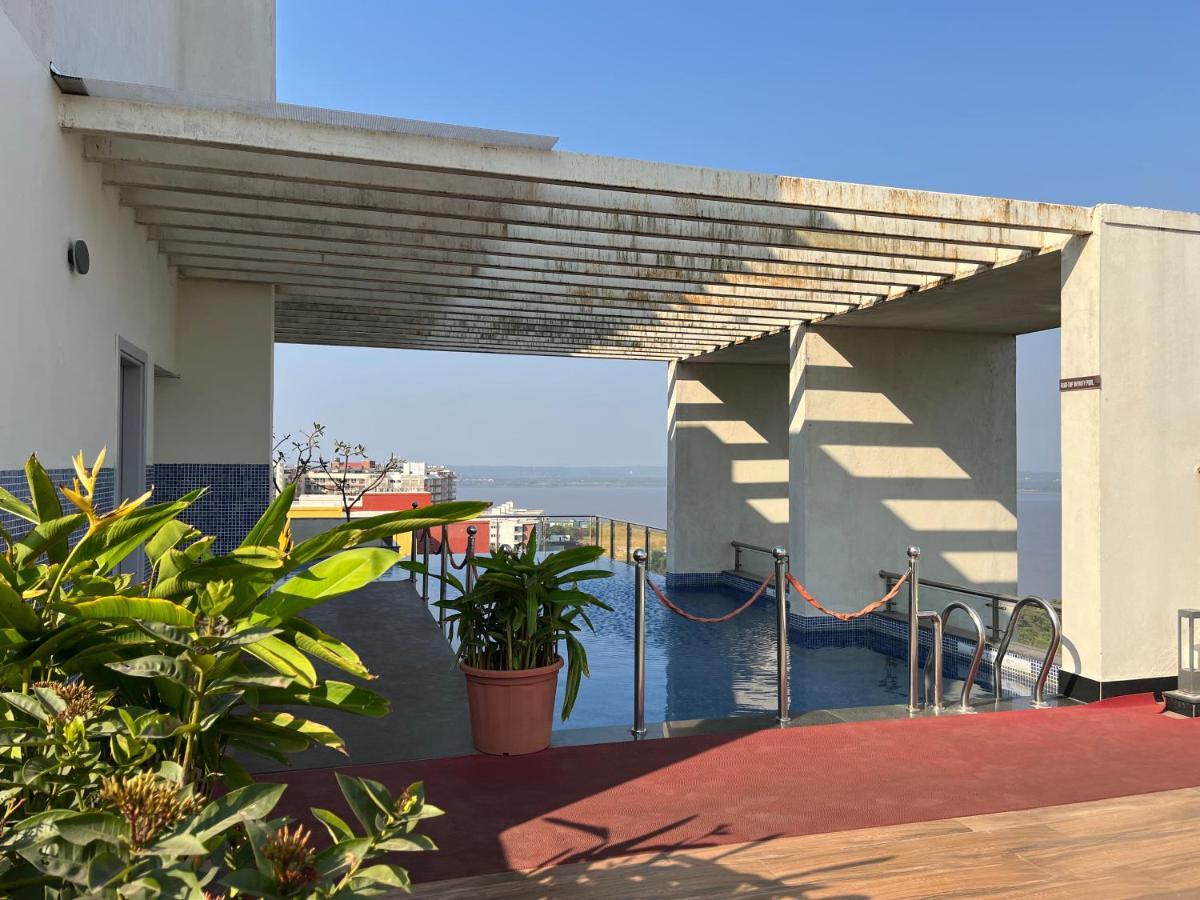 Studio Apt With Rooftop Panoramic Views @ Dabolim Vāsco Da Gāma エクステリア 写真